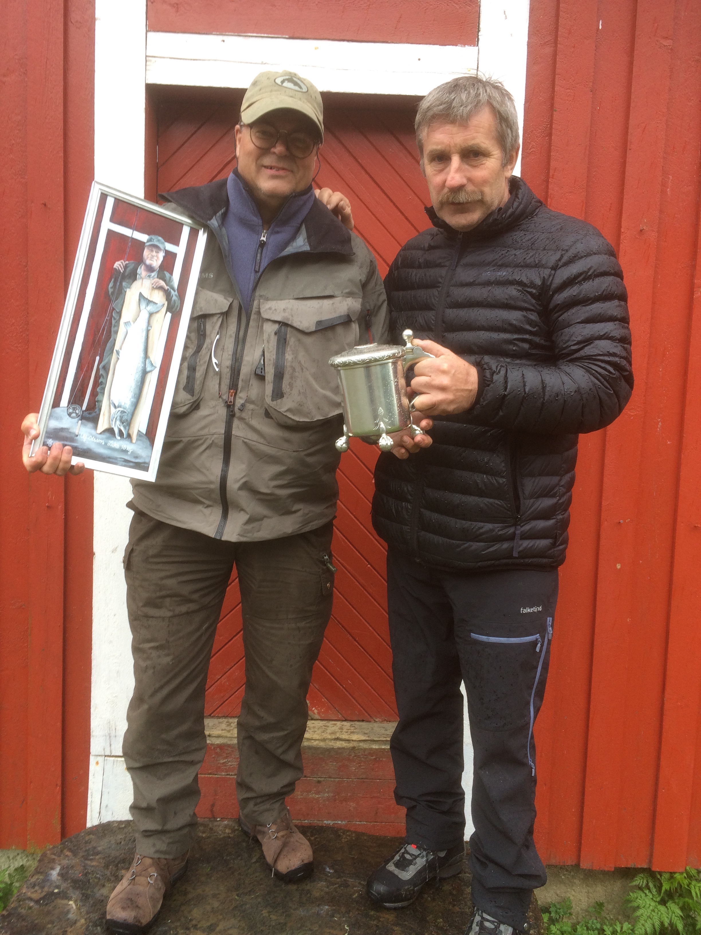 Vinneren av diplom og vandrepokal for største fangst i 2020