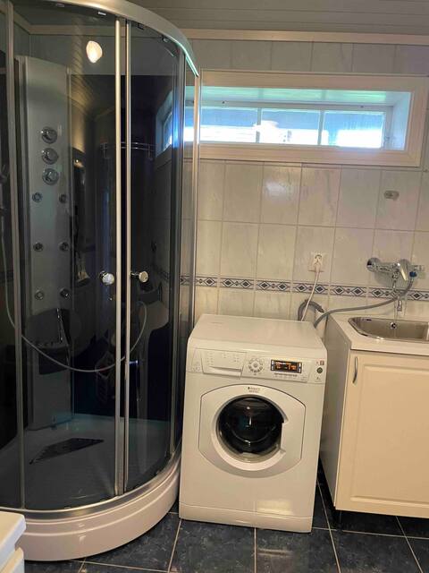 dusj, bad og vaskerom