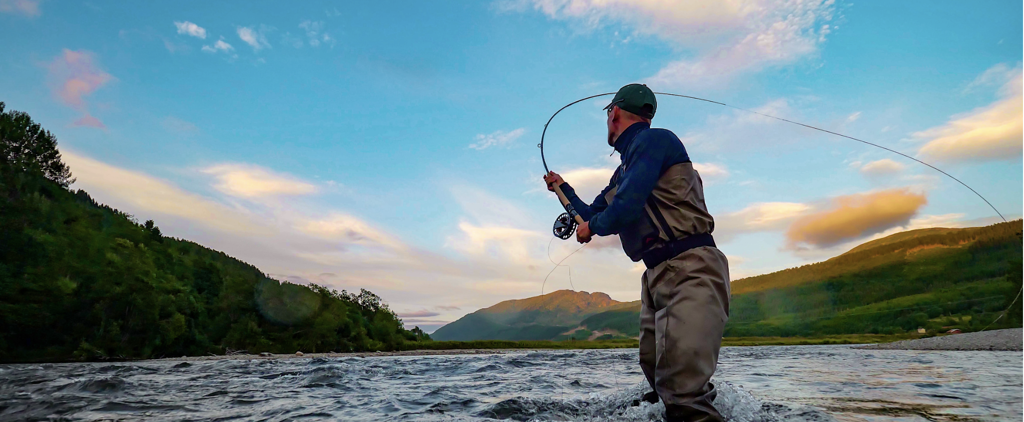 Fluefiske en nydelig julikveld i 2018.