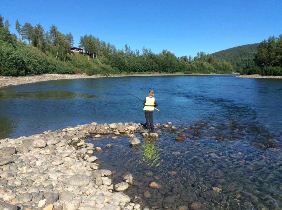 Opplæringsfiske for barn. Foto Målselv JFF