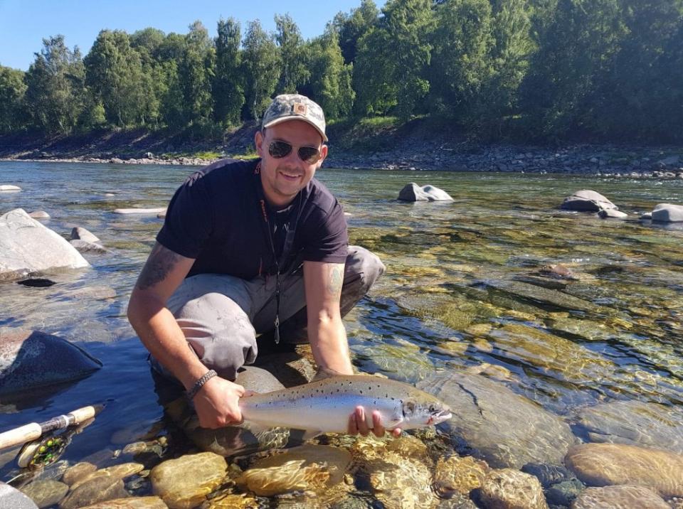 Gaula i Trøndelag. Rasmus Gamborg, 2,5 kg, flue, gjenutsatt.