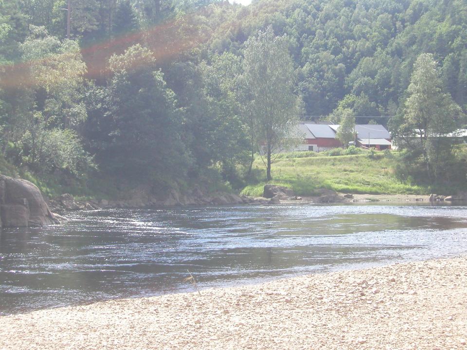 Grimefossen A - foto fra bredd, østsiden