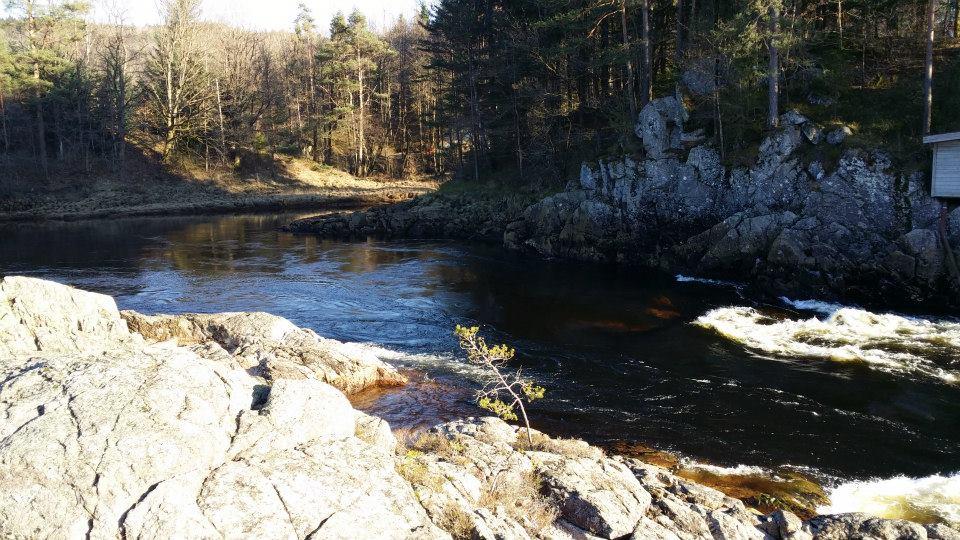 Grimefossen B - motsatt bredd, østsiden