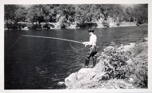 Dansk fisker en gang omkring 1930 i Bjåhylen