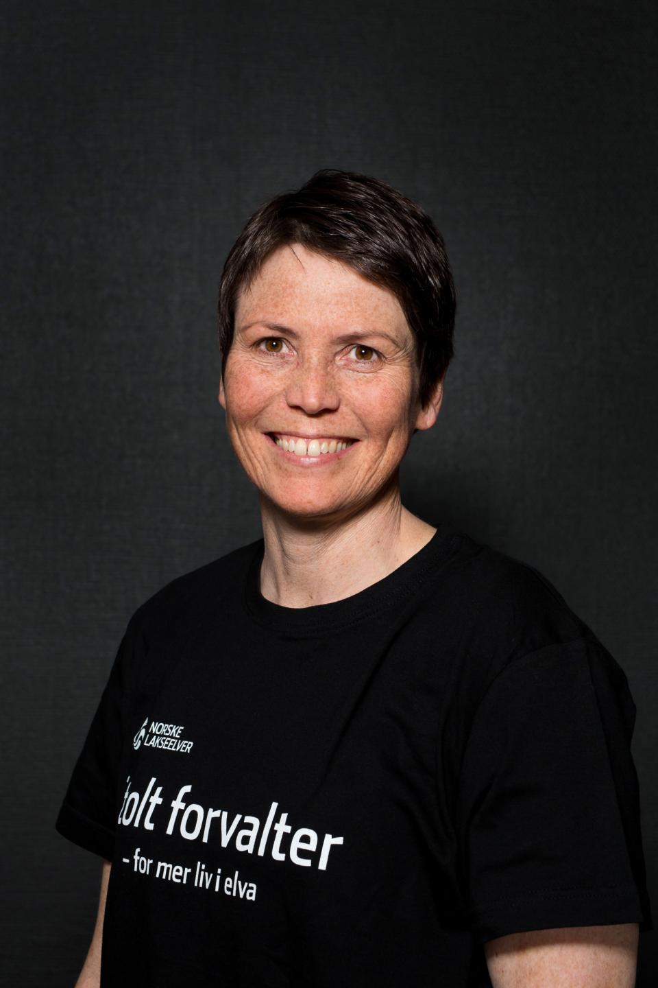 - Mange politikerer mangler kunnskap om villaksforvaltning, så der har vi en jobb å gjøre, sier Jenny K. Domås, leder i Namsenvassdraget elveeierlag.