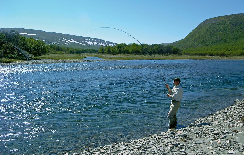 Vilhelm Thilesen kjører smålaks på et av de nederste strekkene i Laggo.