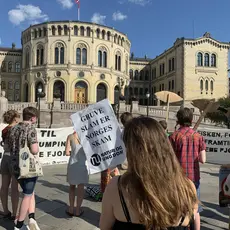 Gruvemarkering foran Stortinget