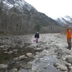 Aura. Elveløpet ved Reitan januar 2023. 