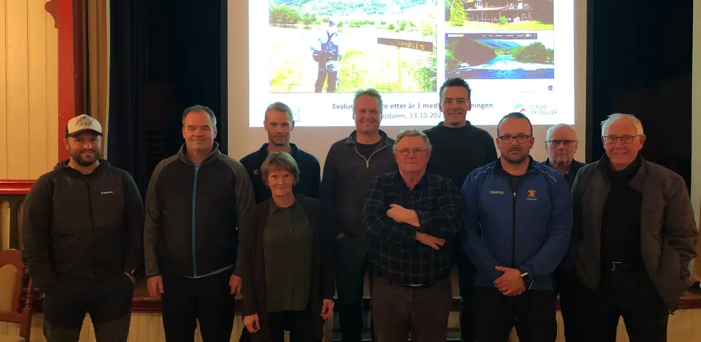 Alle møtedeltakere samlet i Todalen Ungdomshus