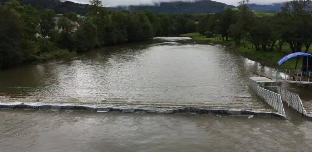 Etne Elvo frå brua, i Augist etter endt sesong 2016 Elvo i august etter endt sesong 2016... no får fisken kvila