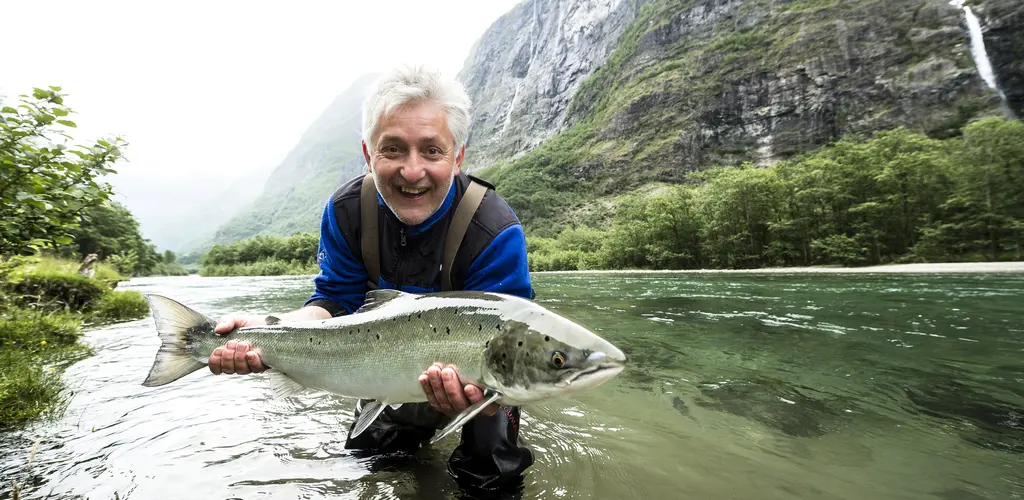 Laks i Nærøydalselva