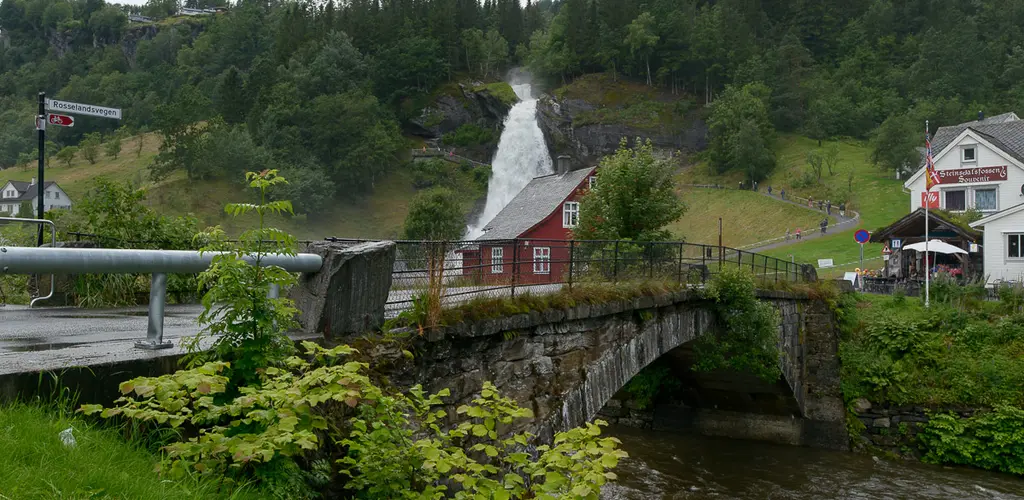 Steinsdalsfossen Steinsdalsfossen